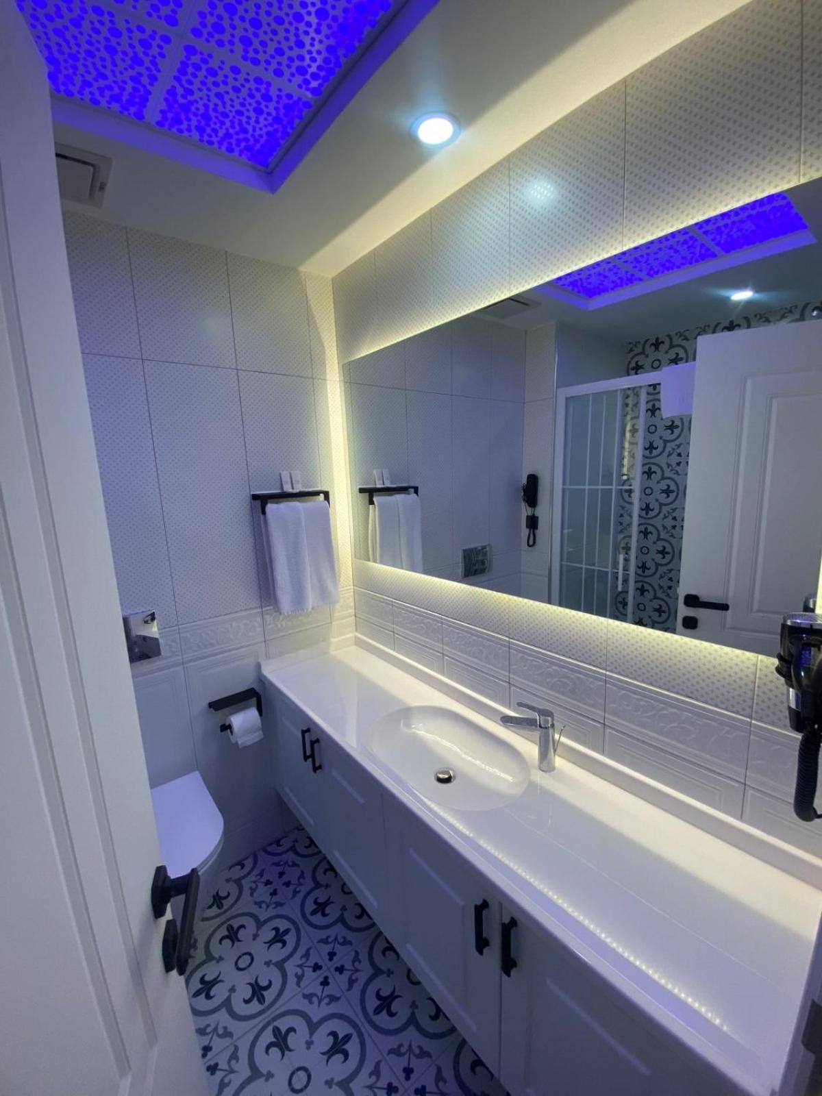 Park Milano Hotel İzmir Exterior foto